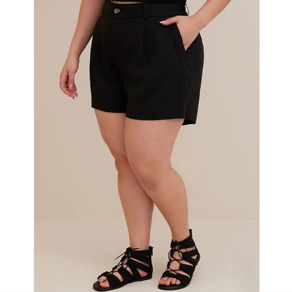 Torrid 5 Inch Stretch Flat Front Linen Blend Short